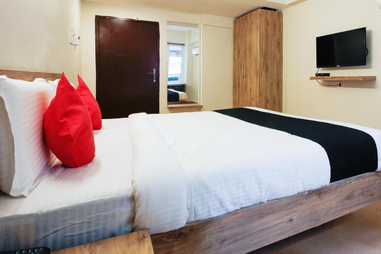 Capital O Sri Suprabhat Grand Near Kachiguda Railway Station Hajdarabad Zewnętrze zdjęcie