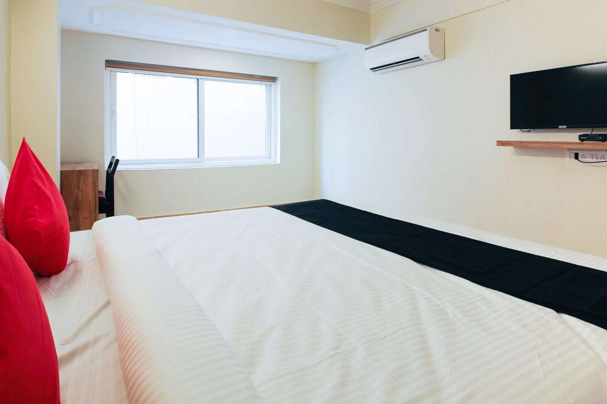 Capital O Sri Suprabhat Grand Near Kachiguda Railway Station Hajdarabad Zewnętrze zdjęcie