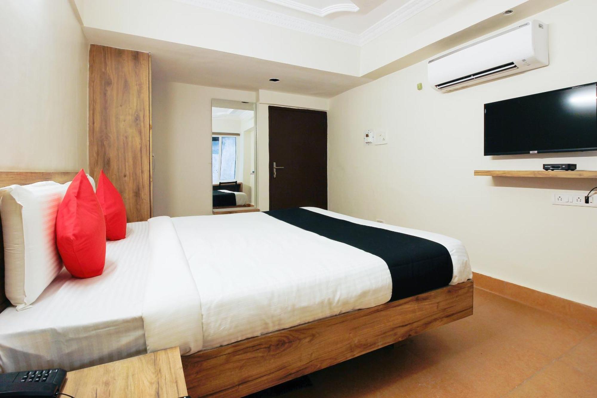 Capital O Sri Suprabhat Grand Near Kachiguda Railway Station Hajdarabad Zewnętrze zdjęcie