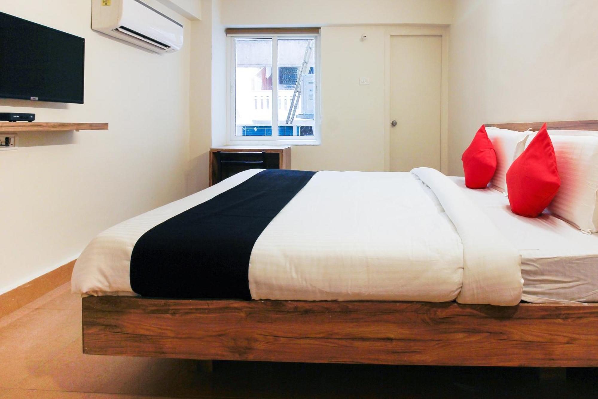 Capital O Sri Suprabhat Grand Near Kachiguda Railway Station Hajdarabad Zewnętrze zdjęcie