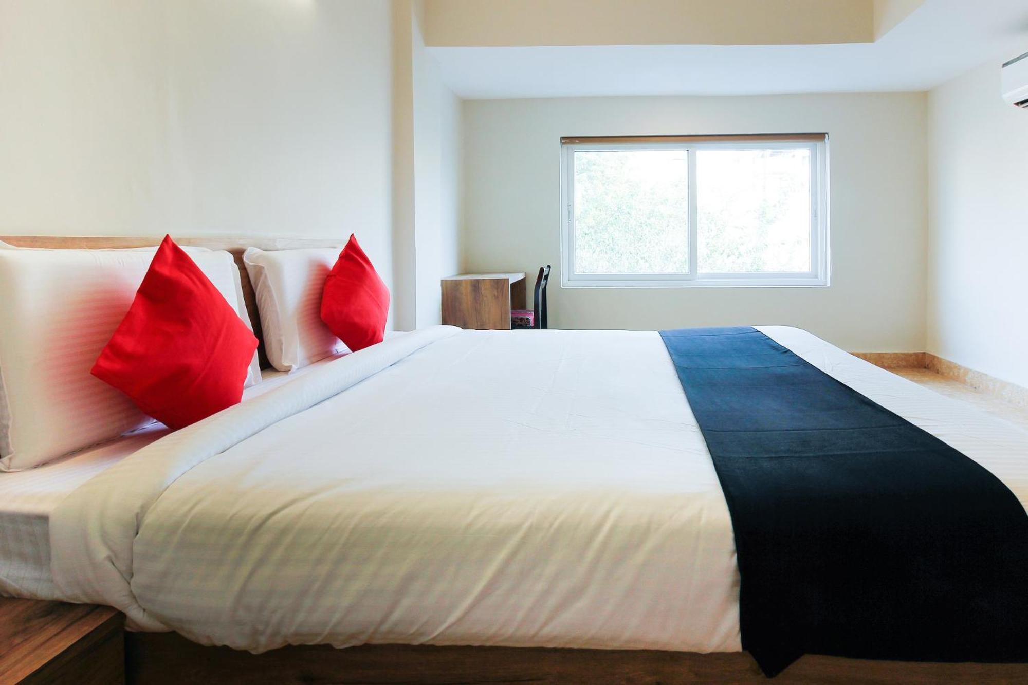 Capital O Sri Suprabhat Grand Near Kachiguda Railway Station Hajdarabad Zewnętrze zdjęcie