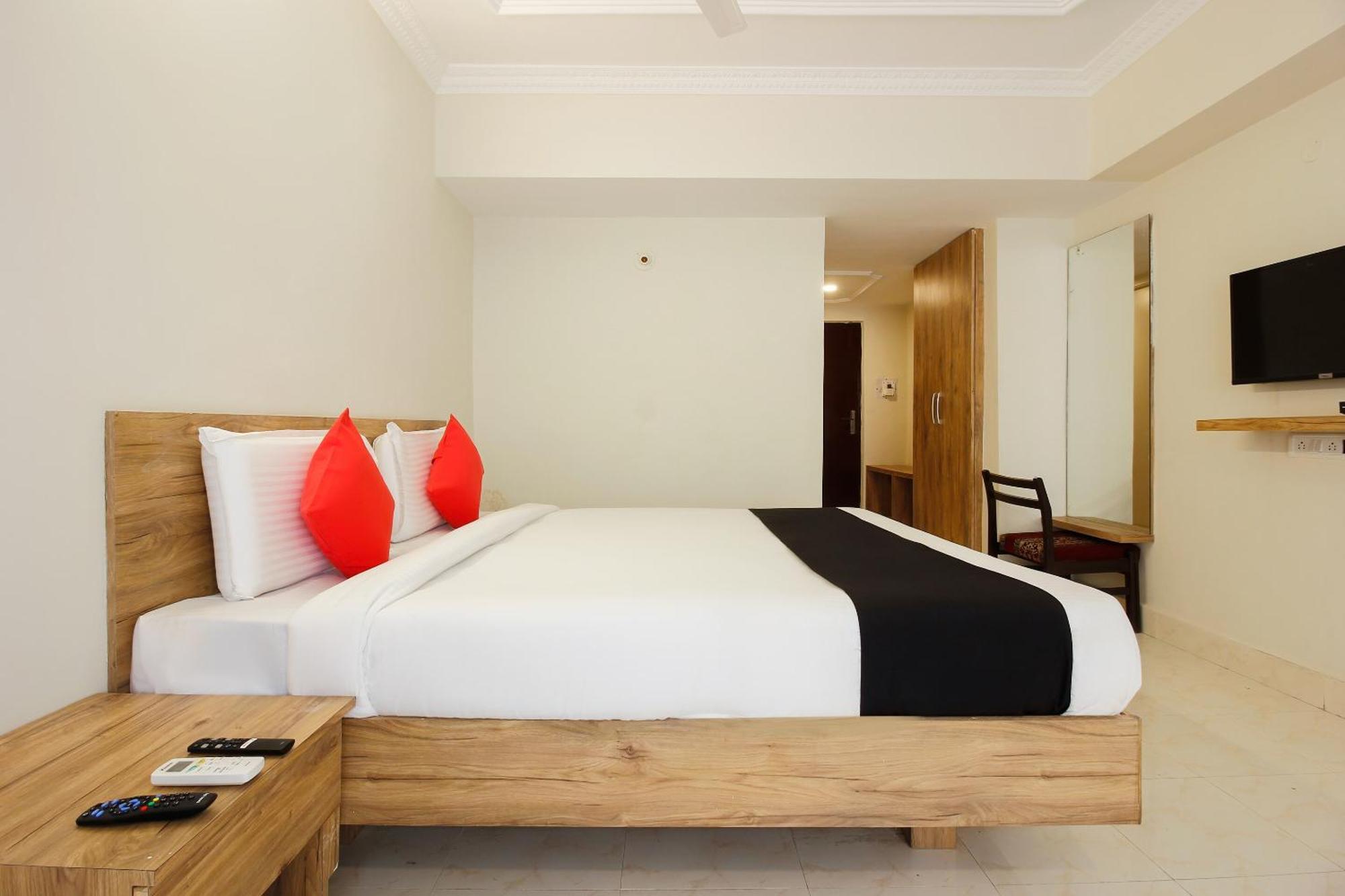 Capital O Sri Suprabhat Grand Near Kachiguda Railway Station Hajdarabad Zewnętrze zdjęcie