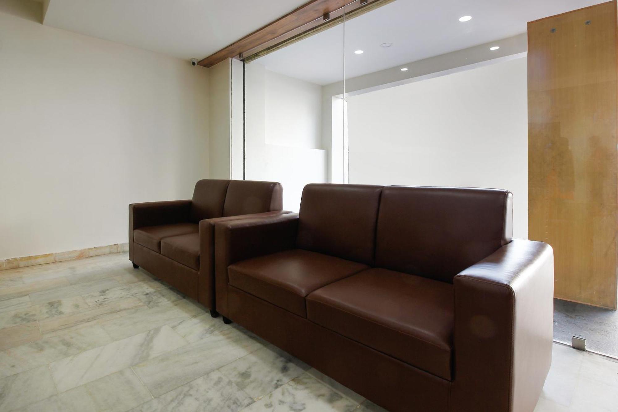 Capital O Sri Suprabhat Grand Near Kachiguda Railway Station Hajdarabad Zewnętrze zdjęcie