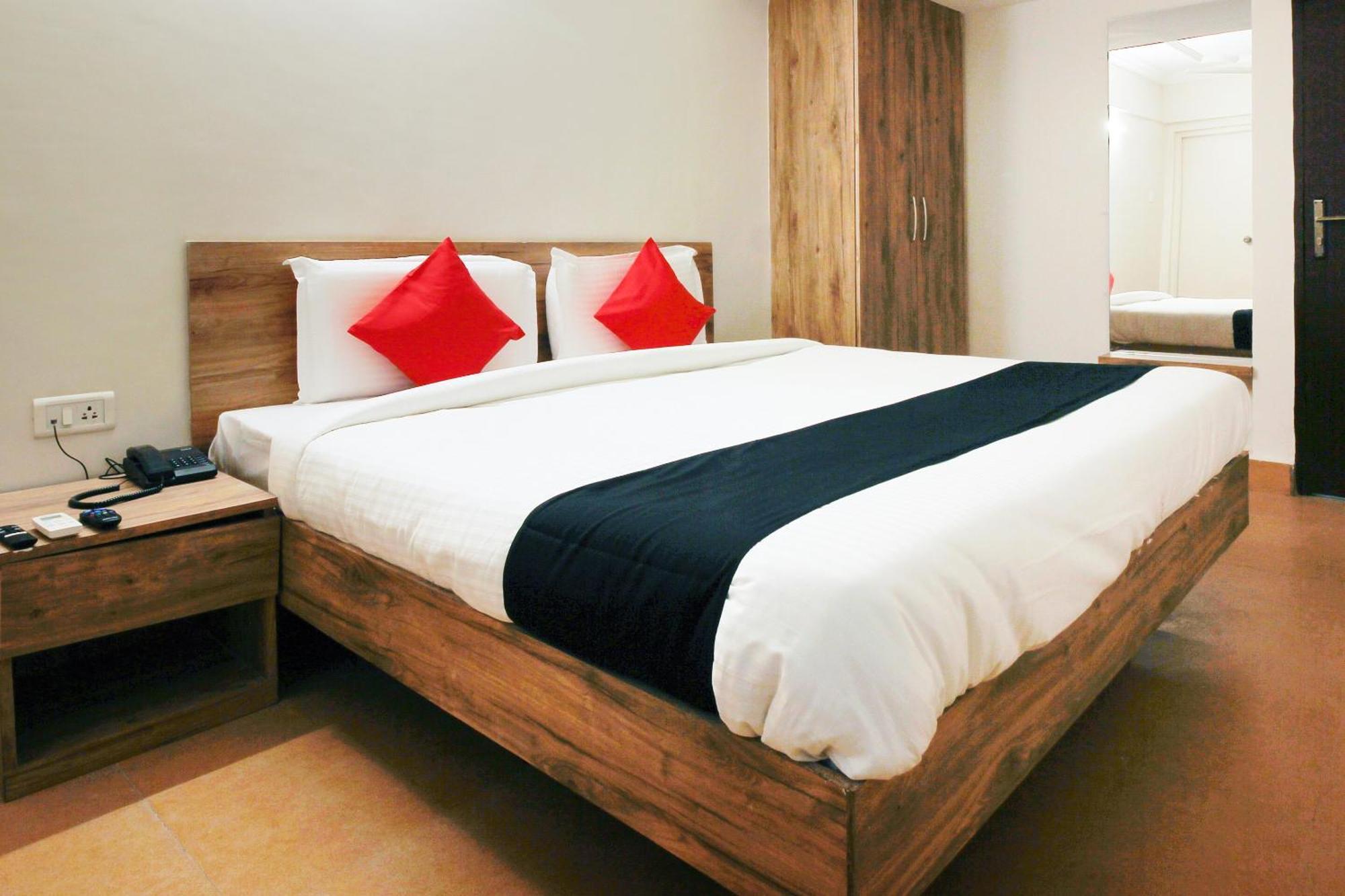 Capital O Sri Suprabhat Grand Near Kachiguda Railway Station Hajdarabad Zewnętrze zdjęcie